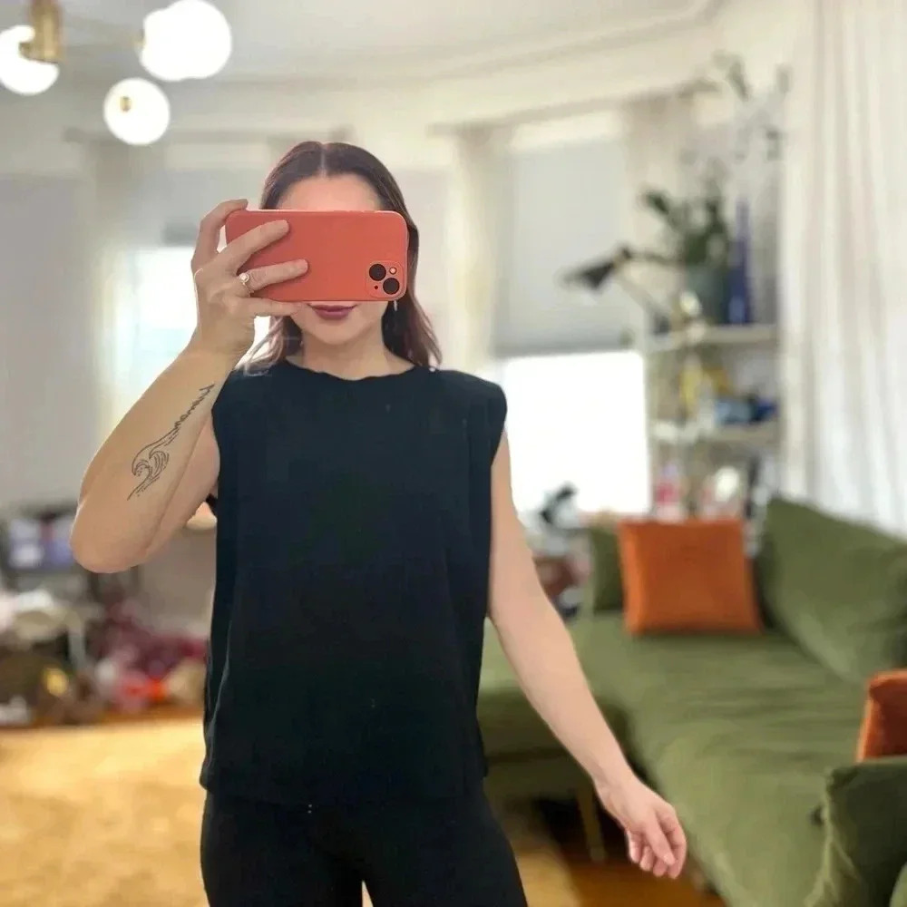 Velvet Brand Black Shoulder Padded Muscle Tee Sz XS - Picture 8 of 11